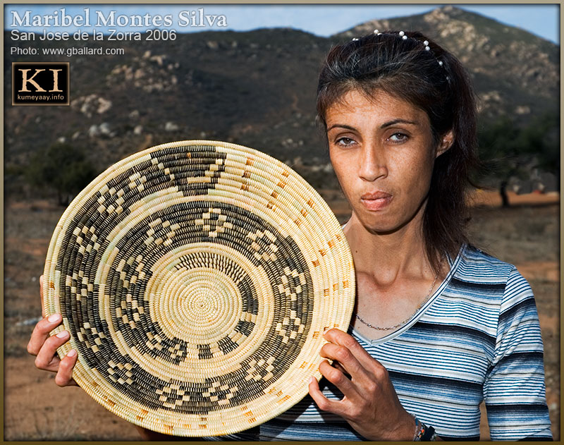 Young girl singers  muchachas j&otilde;venes cantantes  and musicians stole the show at the San Jose de la Zorra annual fiesta live bird singing exhibition at an Indian fiesta in North America. UPDATED 2021 for Quicktime Bug -PLAY AUDIO .m4a Haga clic para reproducir el audio